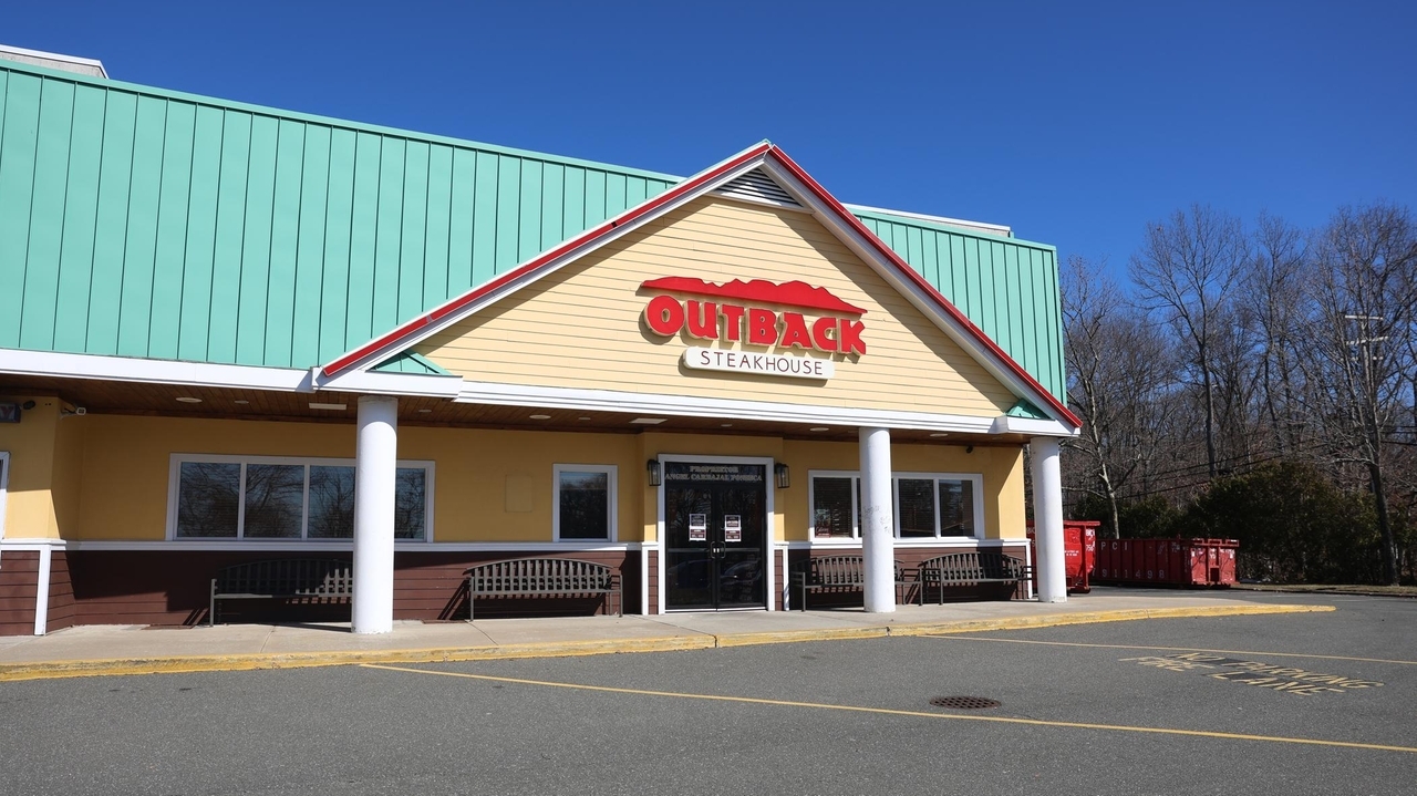 Outback Steakhouse closes East Setauket restaurant - Newsday
