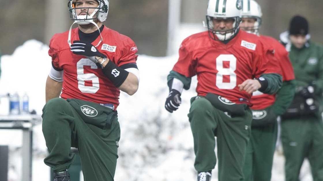 Mark Sanchez: What Should The Jets Do About Their Quarterback, And Their  Offense? - SB Nation New York