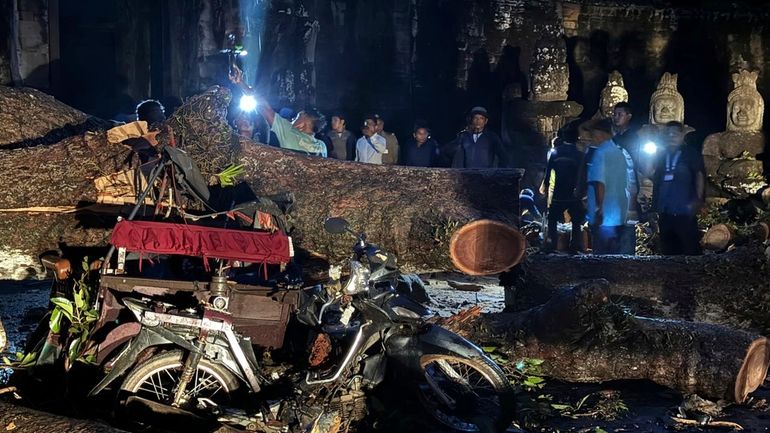 Scene of accident at a entrance to the Angkor Thom...