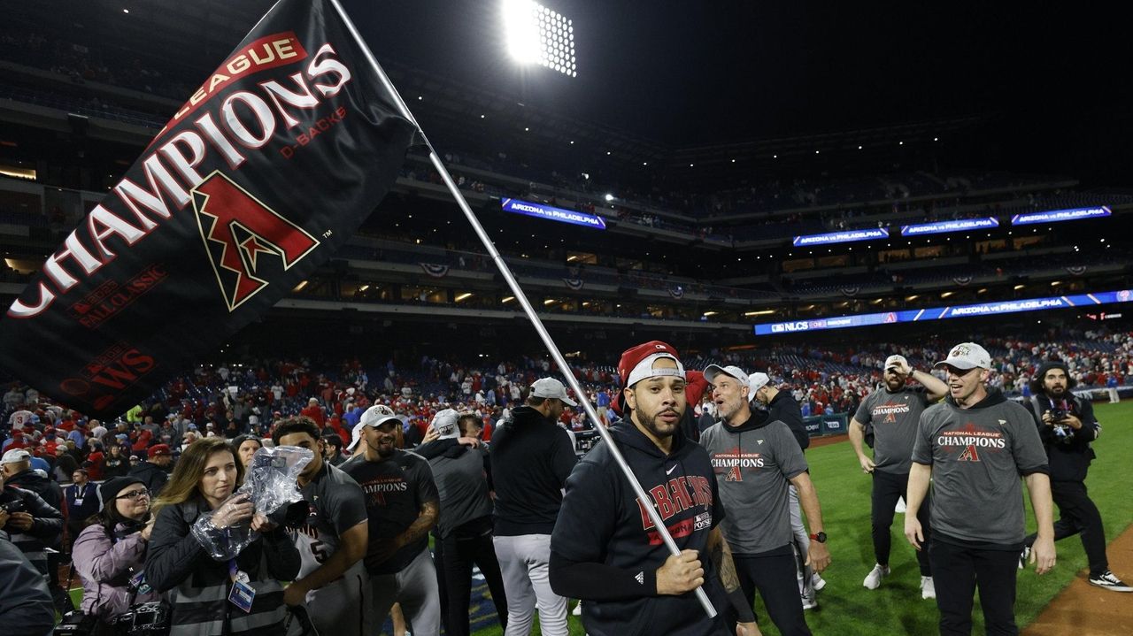 Projecting Buck Showalter's 26-man Opening Day Mets roster