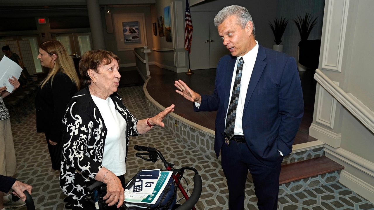 Senior scams on Long Island are on the rise. Learn how to stay safe - Vimarsana News