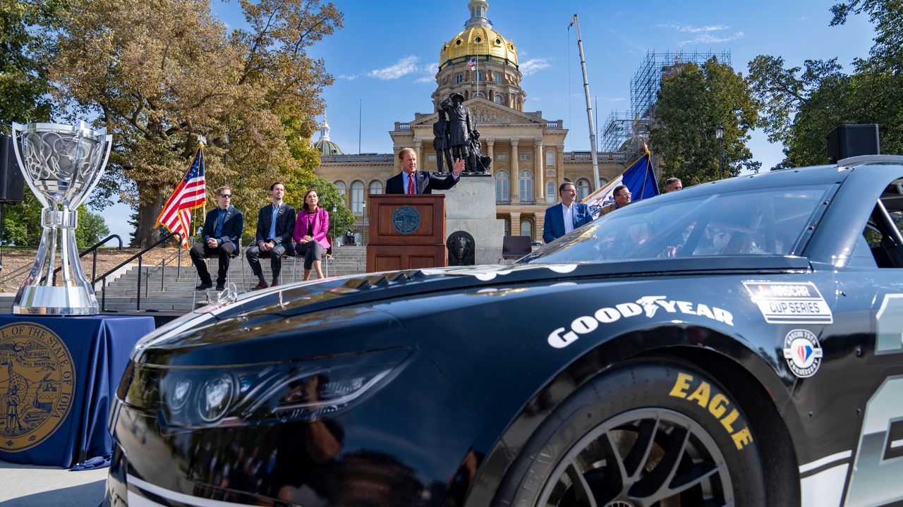 NASCAR bringing its top Cup Series to Iowa for the first time in 2024