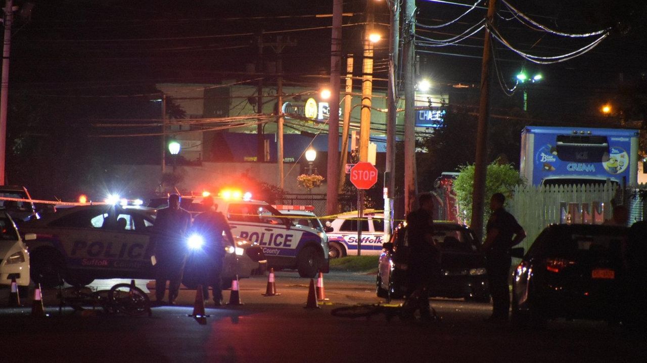 Shooting in Wyandanch leaves 4 injured, cops say Newsday