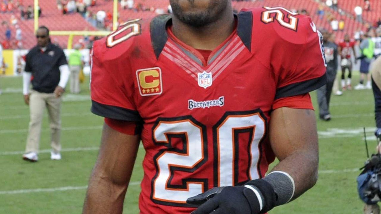 Ronde Barber Retirement: Where He Ranks Among Buccaneer Defenders, News,  Scores, Highlights, Stats, and Rumors