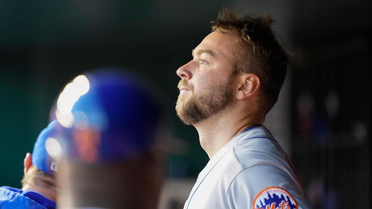 Megill dazzles in Opening Day win, Mets knock 12 hits