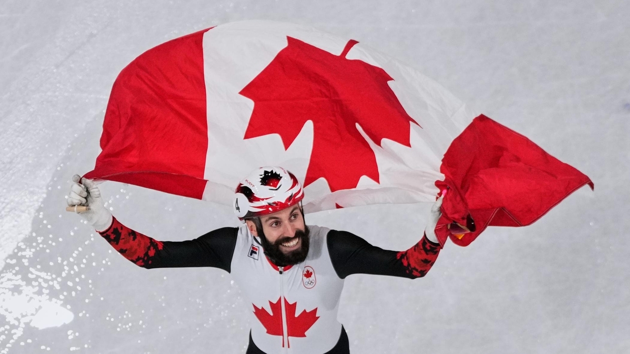 クラブ SKITER ATHLETE 500 Steven Dubois wins men's 500-meter short track speedskating gold