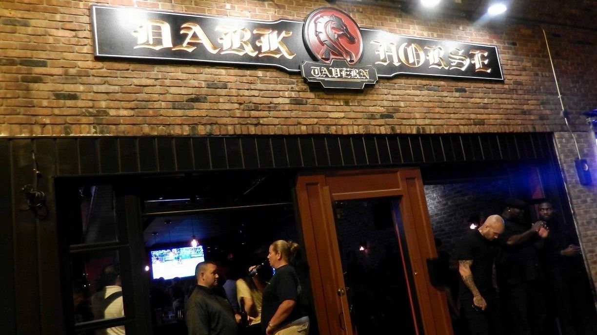 Dark Horse Tavern debuts in Farmingdale - Newsday