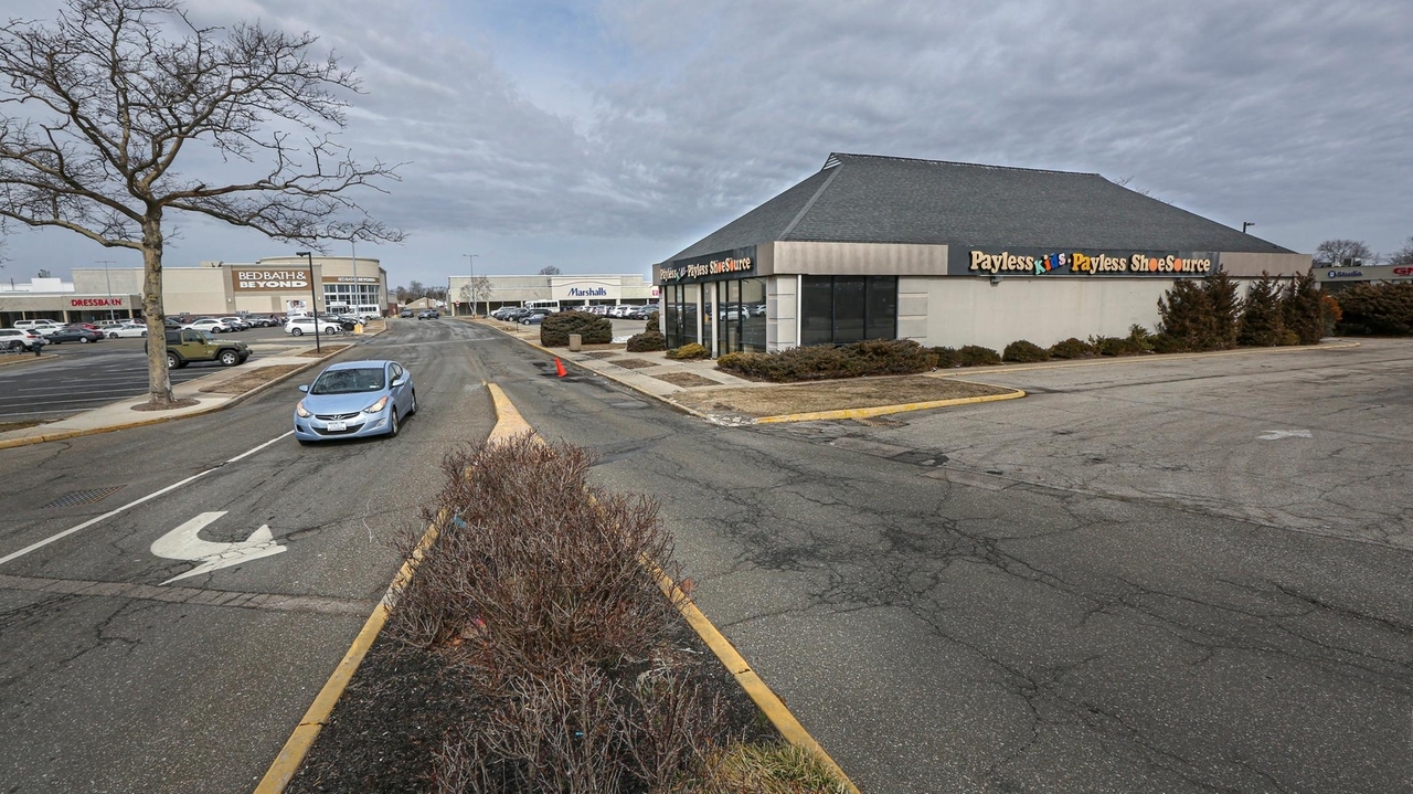 Mystery of the missing Chick-fil-A restaurant remains unsolved in West Babylon - Newsday