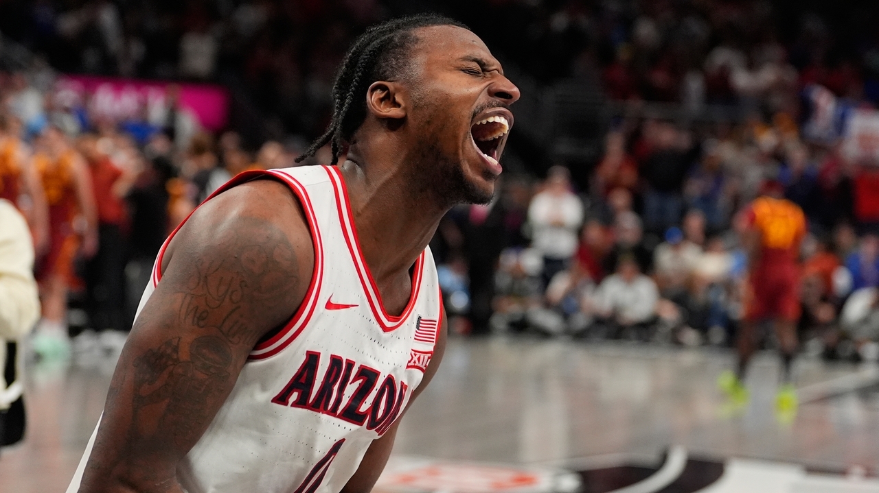 Jaden Bradley's last-second jumper lifts No. 2 Arizona past No. 7