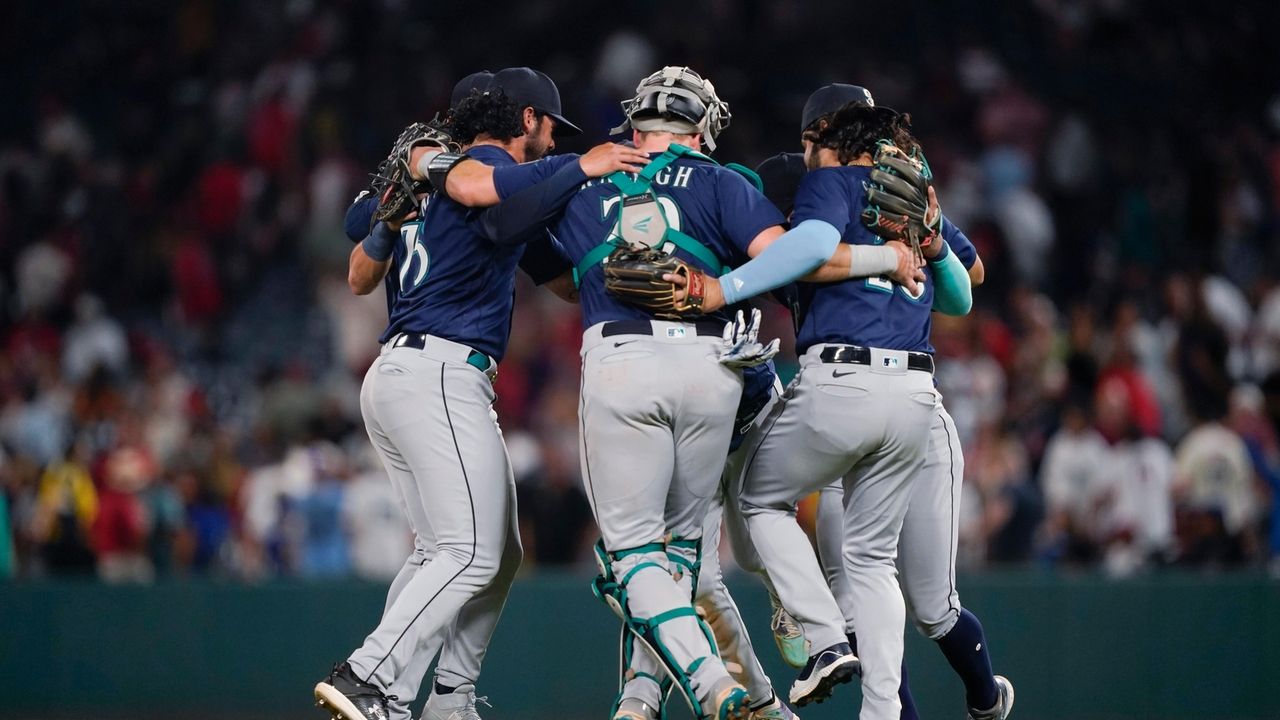 Mike Moustakas' three-run homer powers Shohei Ohtani, Angels to win - Los  Angeles Times