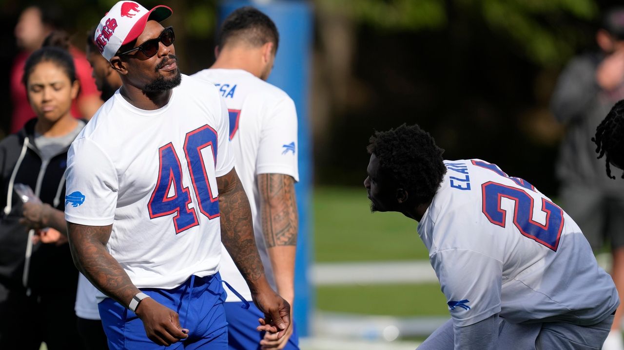 EAST RUTHERFORD, NJ - NOVEMBER 06: Buffalo Bills wide receiver