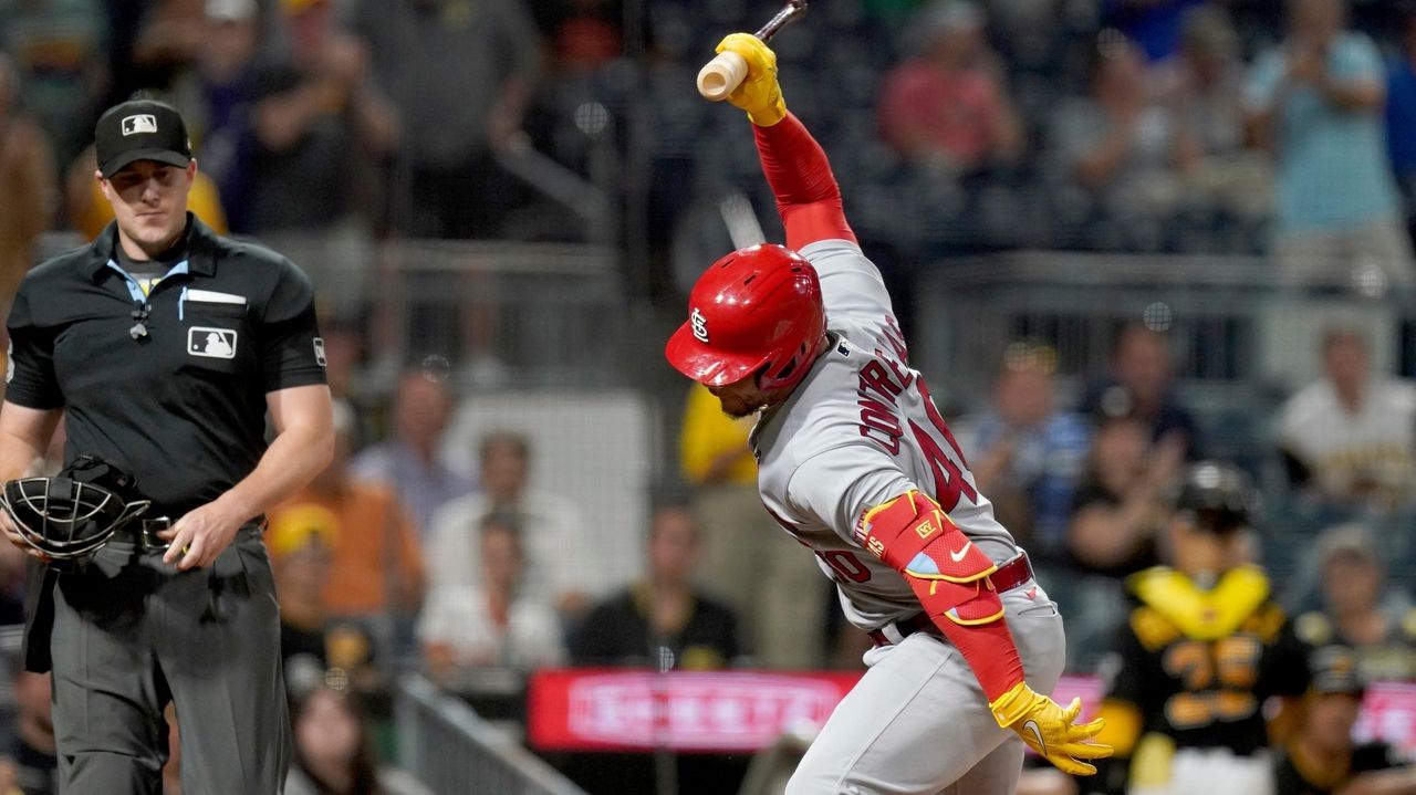 McCutchen homers in 10th to help Pirates beat Cardinals 6-3 - Newsday