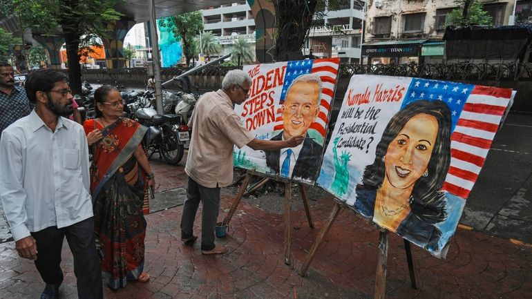 Art teacher Prithvi Raj Kambli makes paintings of U.S. President...