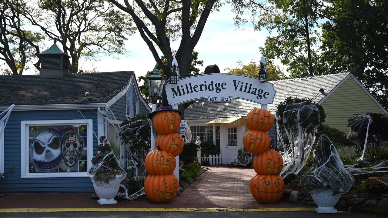 Jericho's Milleridge Inn won't host annual Halloween village; aims to reopen by the holidays