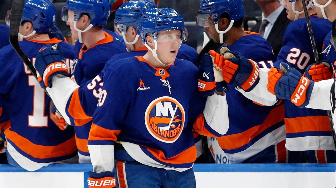 Islanders' choice of Simon Holmstrom paying off - Newsday