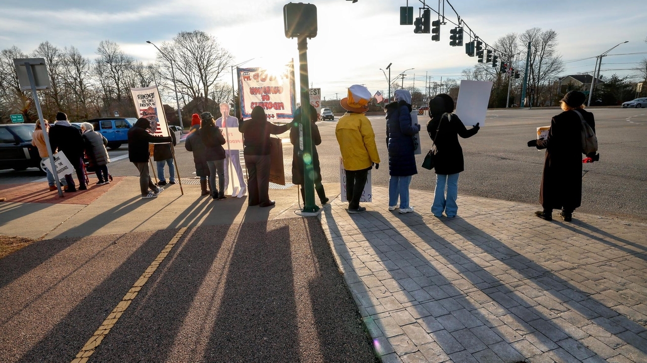 NYS Democrats split in how far to go in limiting ICE cooperation