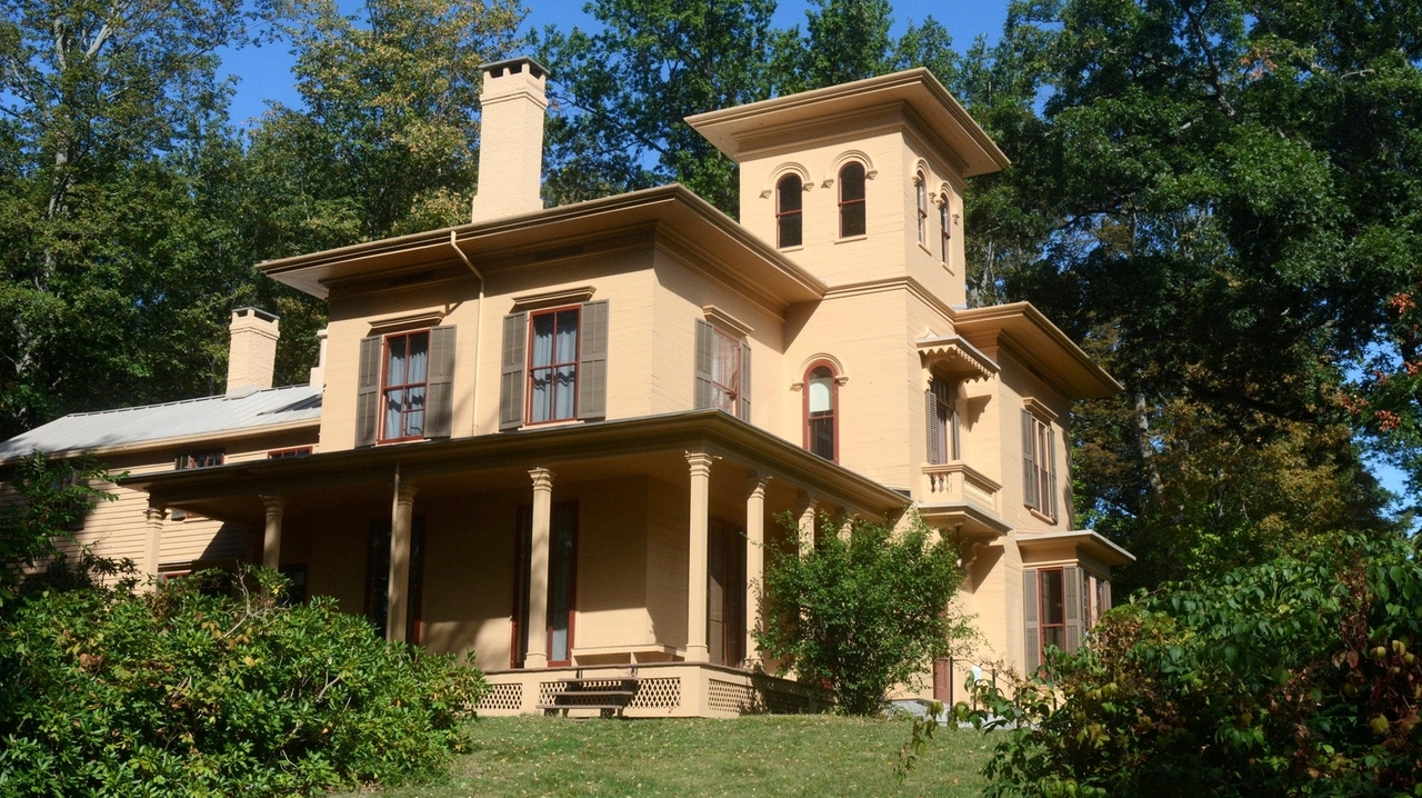Stay at the homes of iconic authors like Emily Dickinson, F. Scott Fitzgerald, Rudyard Kipling and more - Vimarsana News