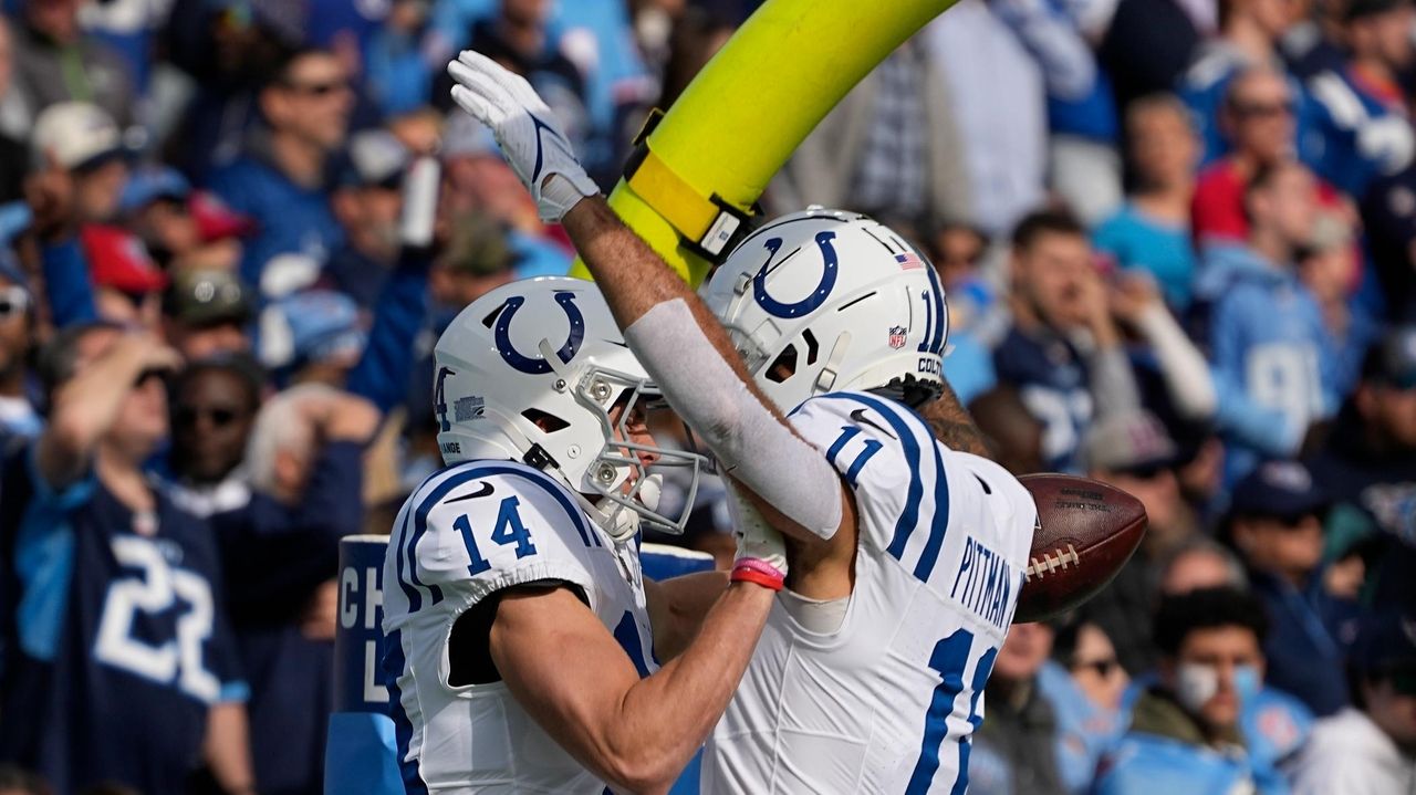 Gardner Minshew, Colts bolster playoff chances, beat fading Steelers 30-13