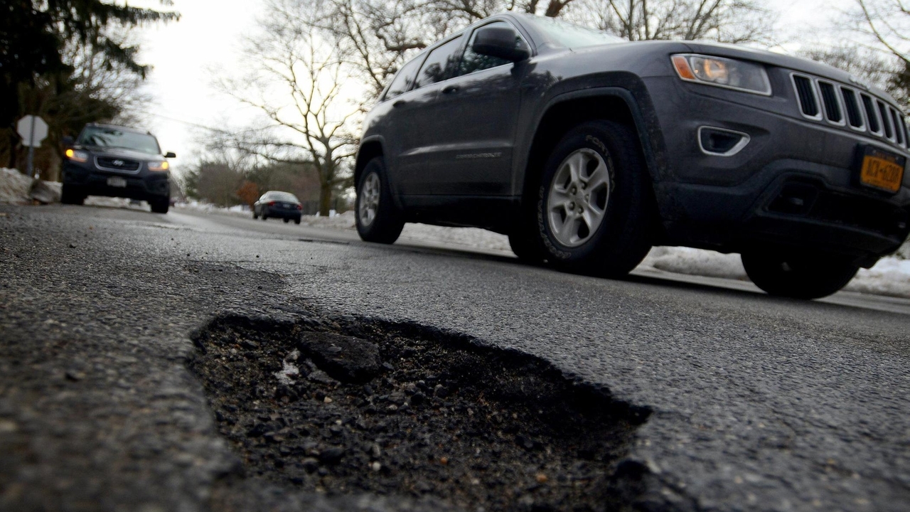 Report: LI drivers spend $3,700 per year due to congested, unsafe roads ...
