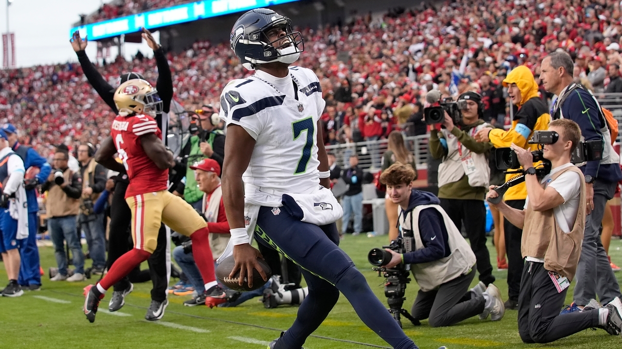 Seahawks have new life after Geno Smith's possibly season-saving TD run ...