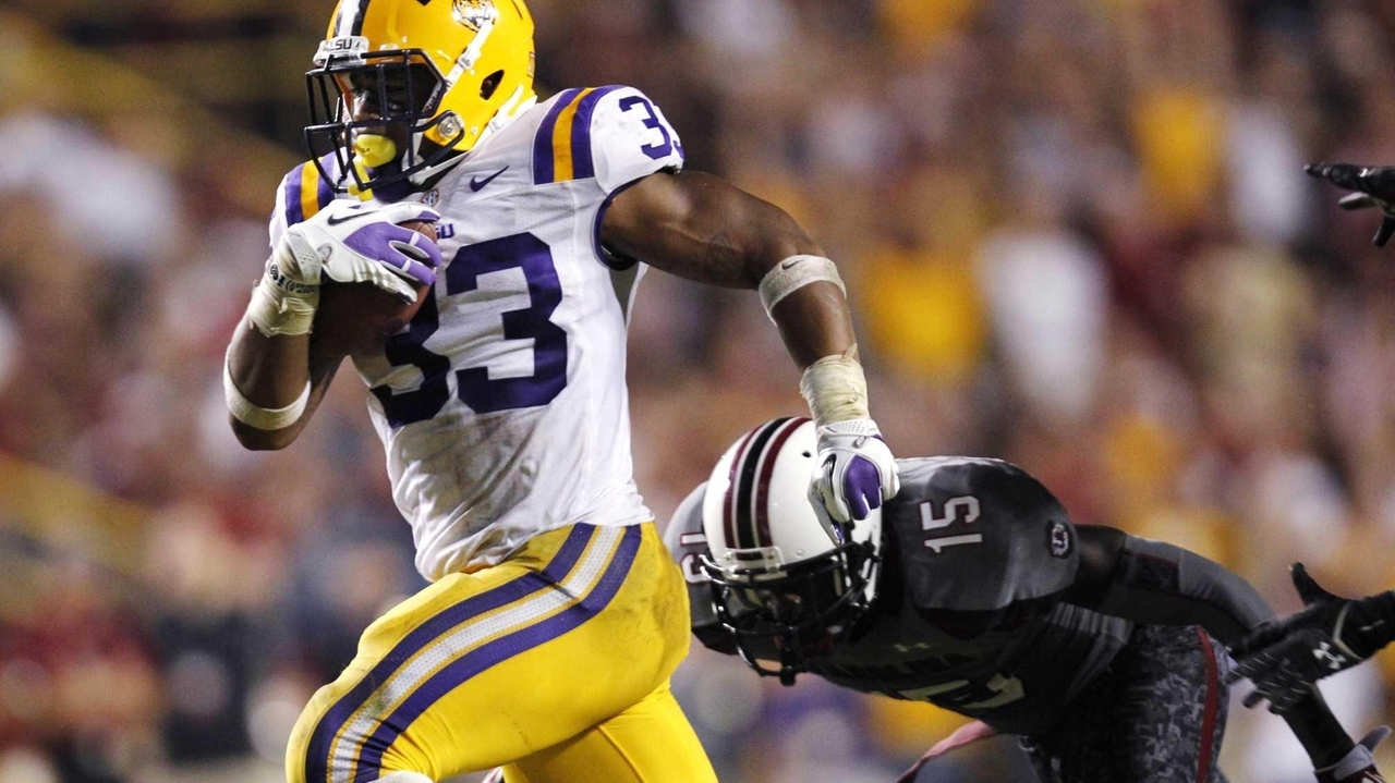 No. 9 LSU defeats No. 3 South Carolina, 23-21 - Newsday