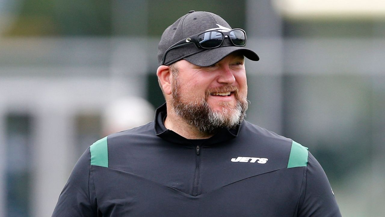 Jets' Joe Douglas not about to make playoff prediction