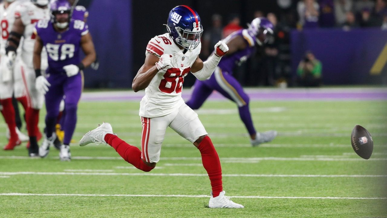 Darius Slayton player prop bets for Giants vs. Vikings