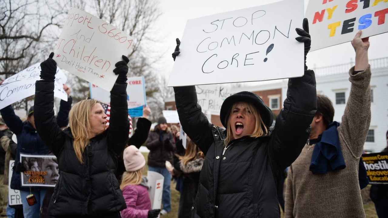 Protesters say Common Core standards should be scrapped - Newsday