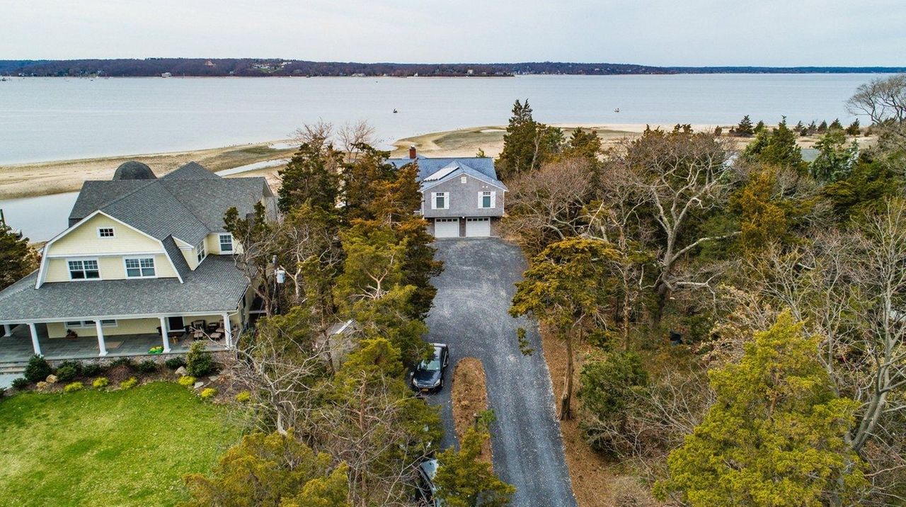 Updated Asharoken beach house lists for 2.499M Newsday