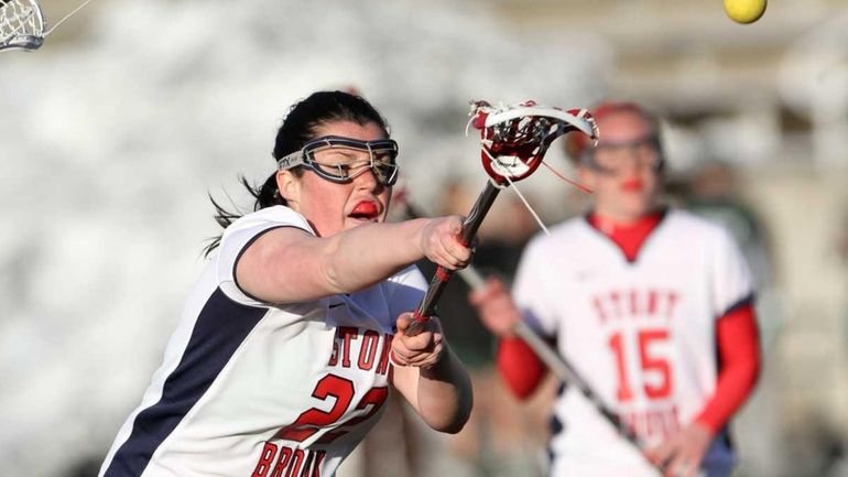 Stony Brook's Matte Scully scores on a free position shot...