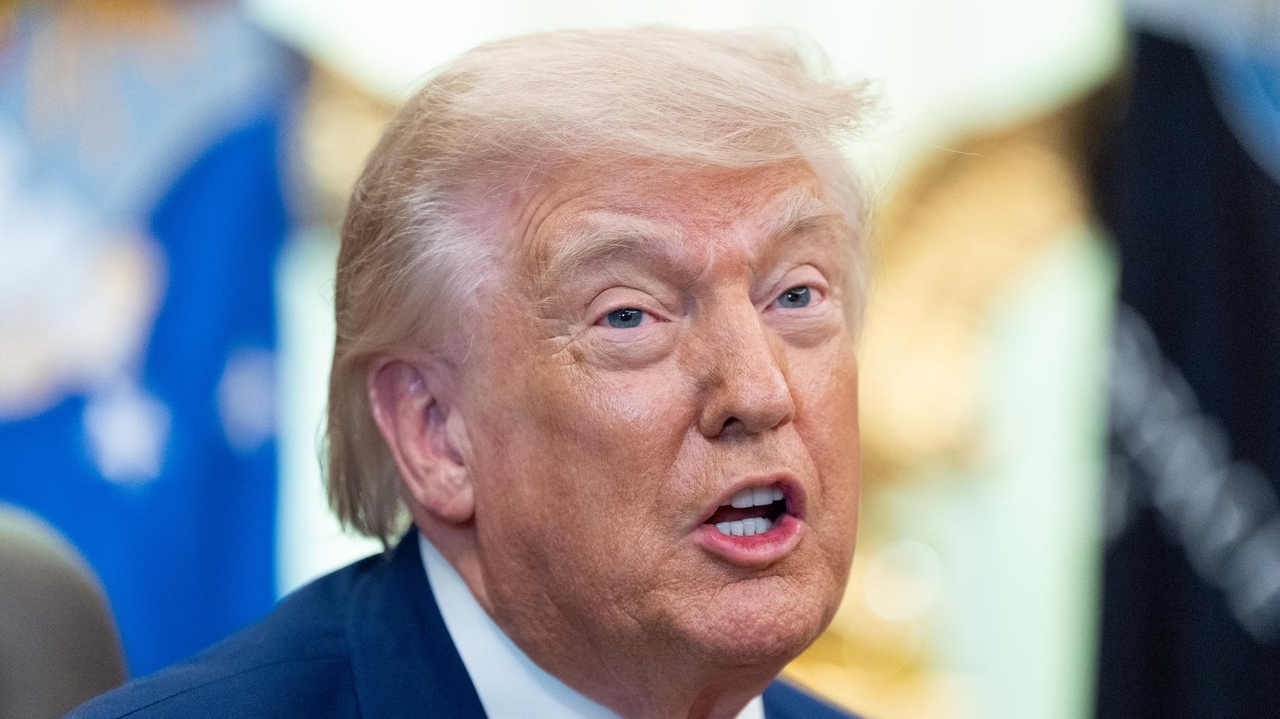 Trump says he'll be at MSG to back Knicks in NBA Finals