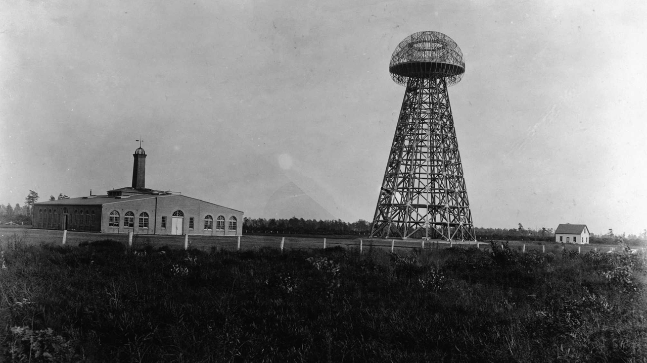 Editorial: Internet sparks hope for Tesla lab - Newsday
