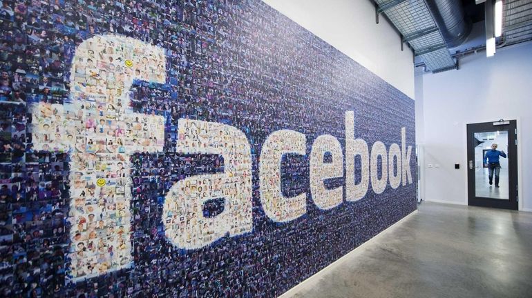 A big logo created from pictures of Facebook users worldwide...