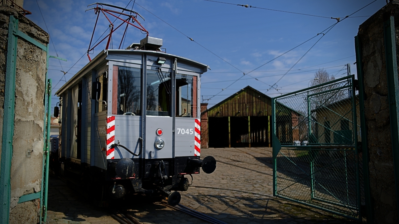 Budapest's vintage freight trams celebrate 100 years in service