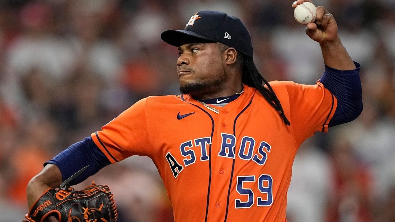 Astros agree to 1year deals with 6 players, including AllStars