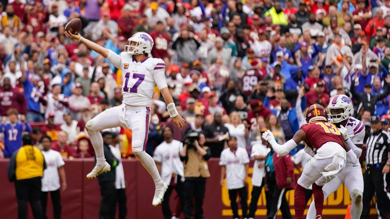 QB Josh Allen throws 3 TD passes as Buffalo Bills open season with 31-10  win over Rams