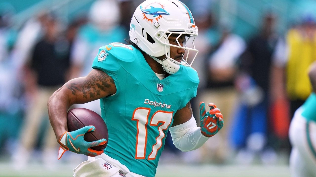 From Alabama to Denver, Waddle and Surtain reunite with training