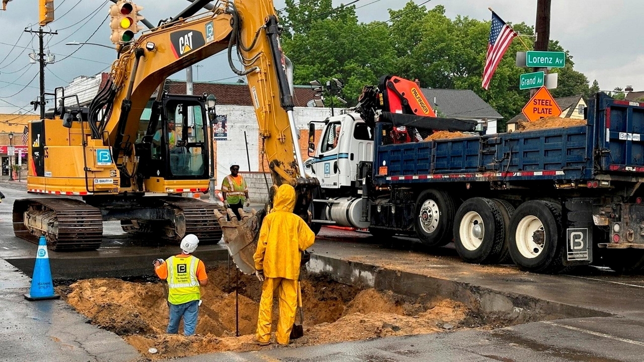 Grand Avenue in Baldwin fully reopened after sinkhole repairs - Vimarsana News