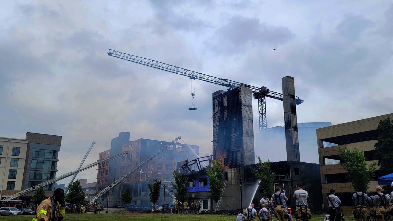 Fire chief: 2 missing after massive blaze at North Carolina construction site - Vimarsana News
