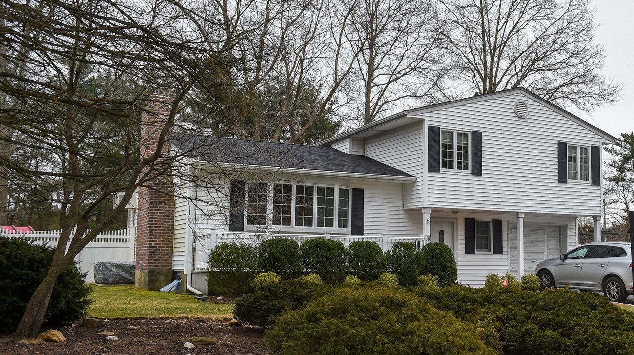 Report Long Island home sales rise as inventory falls Newsday