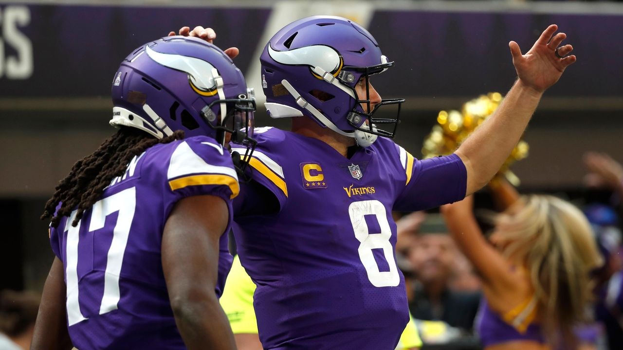 Vikings hold off Cardinals 34-26 for 5th straight win, improve to 6-1