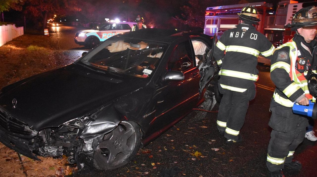 Police: DWI charge after Mercedes-Benz crashes in West Babylon - Newsday