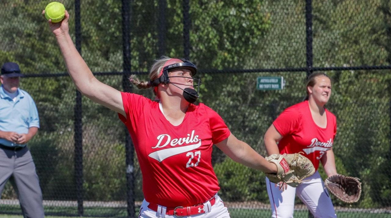 An impressive triple play for Center Moriches' Erin Cunningham Newsday
