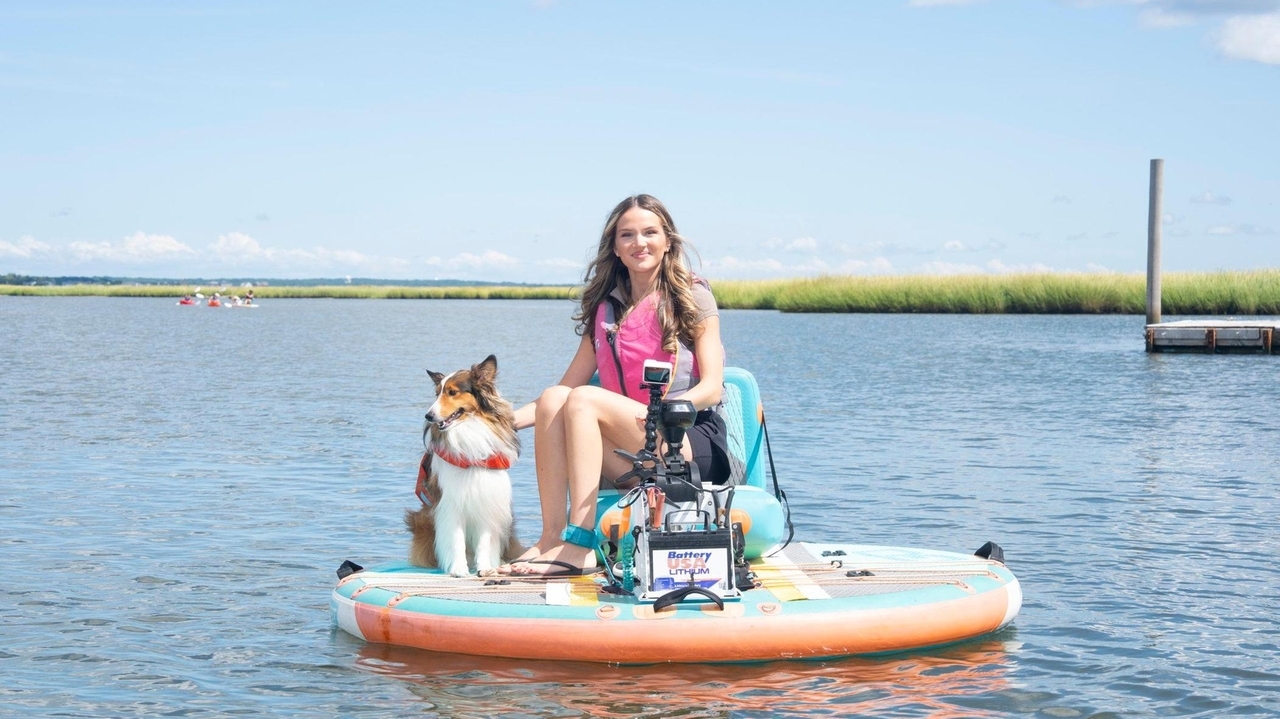 Cruise the East End on a GoBoat