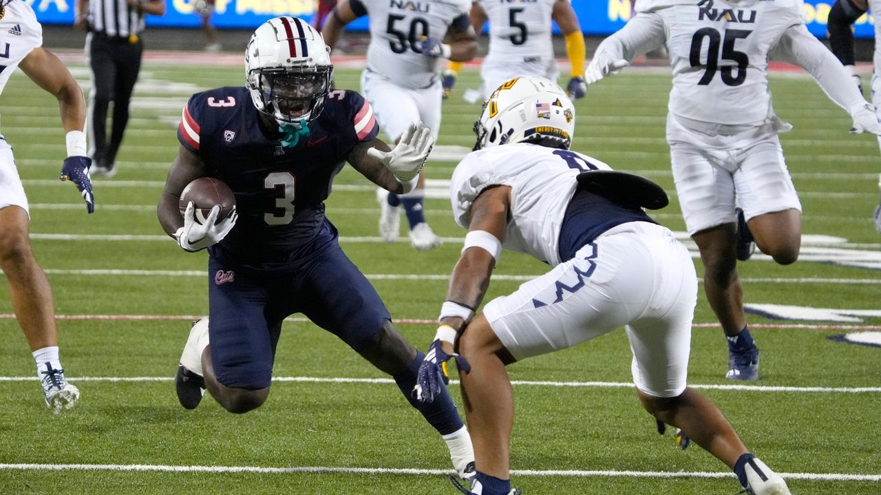 Arizona pulls away in second half to beat Northern Arizona 38-3