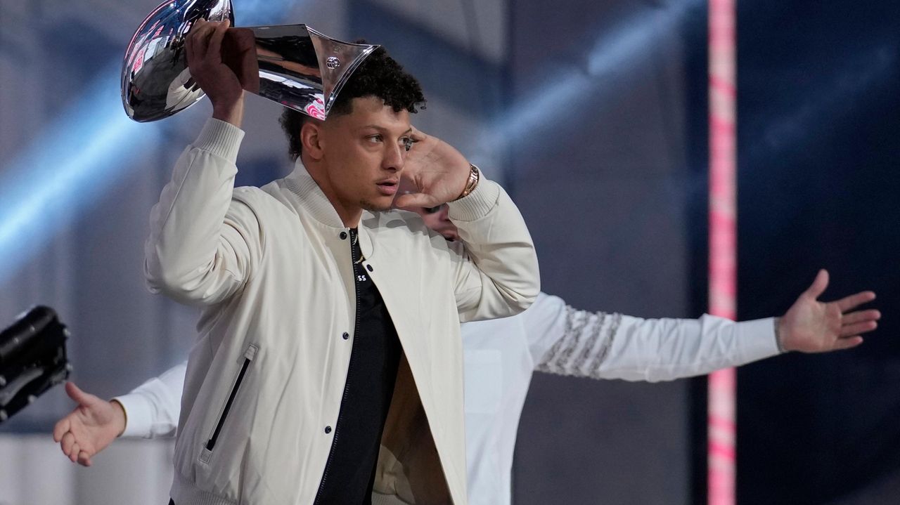 Chiefs' Mahomes 'I'm about legacy and winning rings more than making