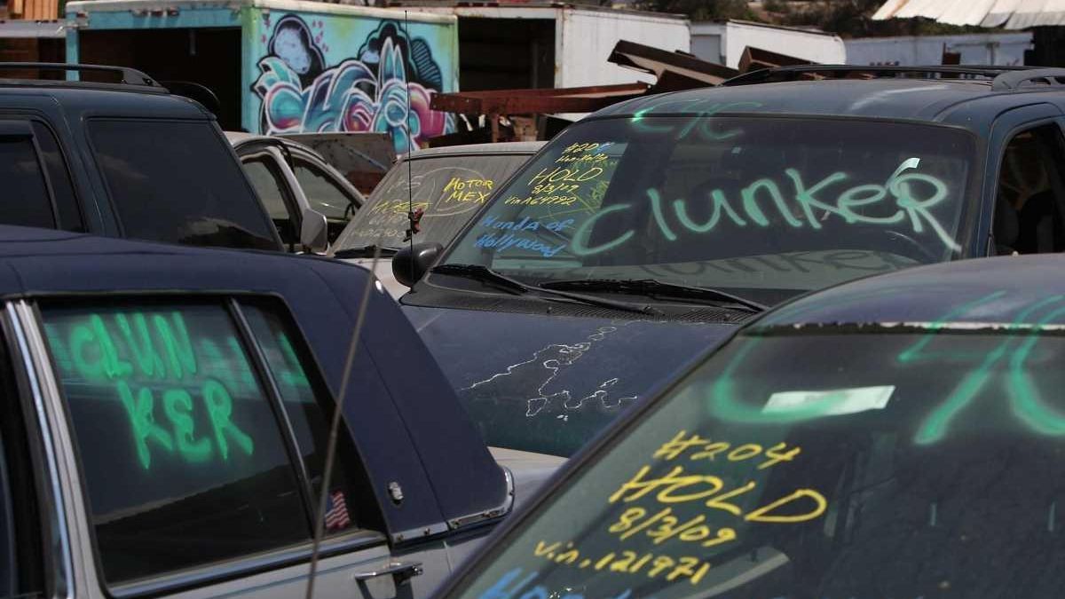 Should you keep the clunker or buy a new car? Newsday