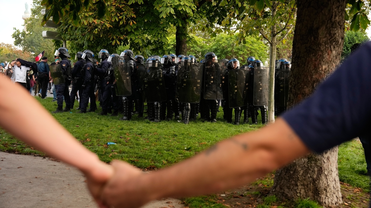 Gruesome injuries throw spotlight on France's policing of high school ...
