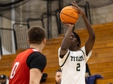 Manny Ayeye, Tristan Thomas lead Holy Trinity to CHSAA state final