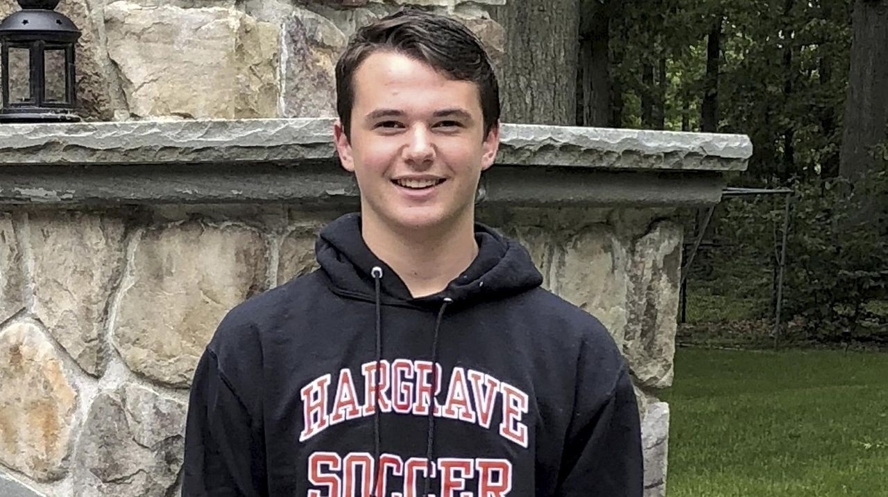 Parents Uber driver responsible for son's 'car surfing' death